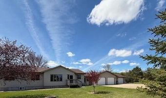 12867 E Pleasant Valley Dr, Aberdeen, SD 57401