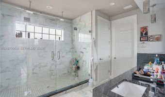 555 Peachtree Rd, Orlando, FL 32804