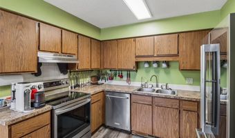 615 10th Ave NW, Altoona, IA 50009