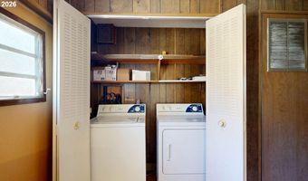 15931 OCEANVIEW Dr, Brookings, OR 97415
