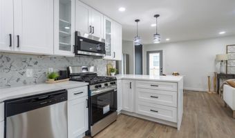 9537 Lydell Dr, Affton, MO 63123