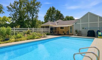 3401 Woodview Pl, Columbus, OH 43220
