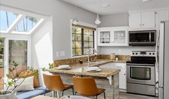 7319 Calle De Fuentes, Carlsbad, CA 92009