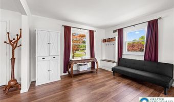 3146 Club Dr, Allentown, PA 18103