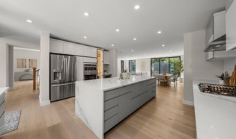 3112 N ROSSER St, Alexandria, VA 22311