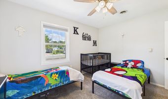 121 Woodland Dr, Hartford City, IN 47348