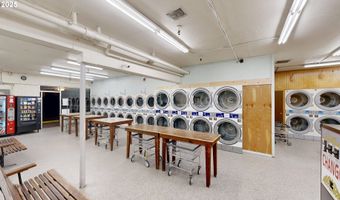 97900 SHOPPING CENTER Ave, Brookings, OR 97415