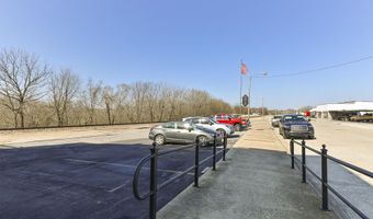 207 W Main St, Ash Grove, MO 65604