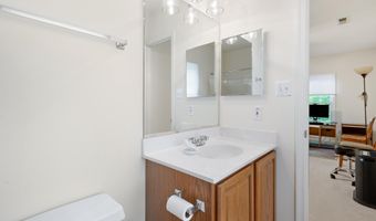 10604 MAPLECREST Ln, Potomac, MD 20854
