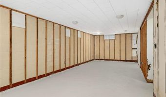 818 Madison St, Anoka, MN 55303
