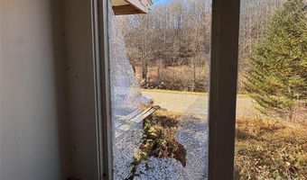 218 Cub Creek Rd, Bakersville, NC 28705