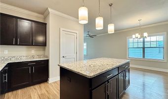 707 NE Heights Ln, Bentonville, AR 72712