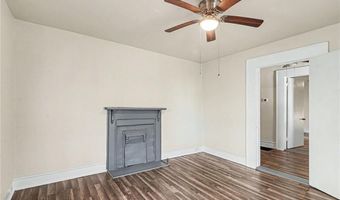 107 1st St, Barnesville, GA 30204