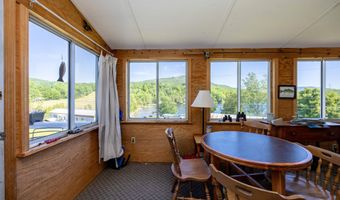 81 Shoreline Dr, Barnet, VT 05821