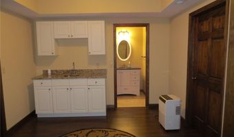 220 Lantern Ridge Ct, Alpharetta, GA 30009
