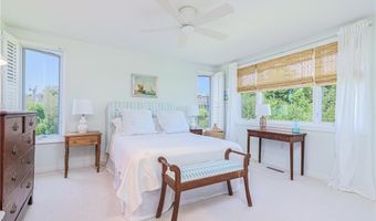 36 Newport St, Jamestown, RI 02835