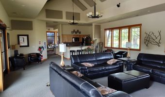 24 Bogie Ln, Blanchard, ID 83804