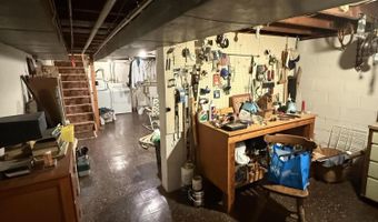 2326 Sunset Ln, Adrian, MI 49221