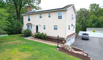 7 School St, Burlington, CT 06013