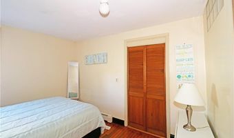 12 Draper Ave, Middletown, RI 02842