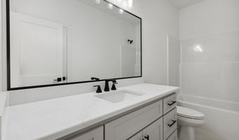 1165 Duke Dr, Bauxite, AR 72011