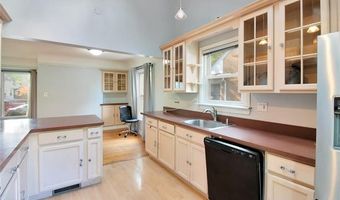 8027 Kolb Ave, Allen Park, MI 48101