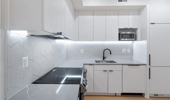 733 8TH St SE 02, Washington, DC 20003