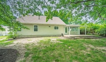 693 Woodrun Ct, Ballwin, MO 63021