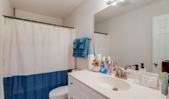 2082 Juniper Dr, Biloxi, MS 39532