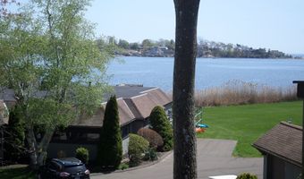 16 Harbour Vlg B, Branford, CT 06405