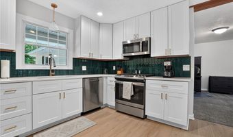 4711 Diane Dr, Ashtabula, OH 44004