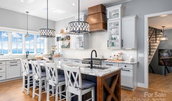 17 Elk Trl, Asheville, NC 28804