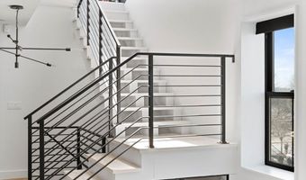 631 Saratoga St 4, Boston, MA 02128
