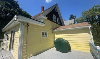 28 Charles St, Belfast, ME 04915