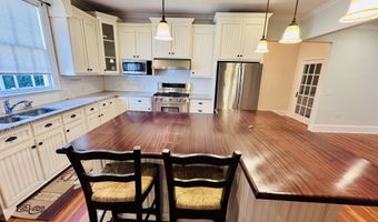 5 S Rosemary Ave, Andrews, SC 29510