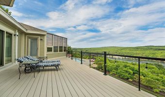 141 Lakewood Dr, Alton, NH 03810