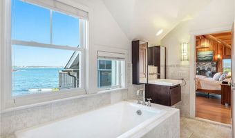 4 Hull Cove St, Jamestown, RI 02835