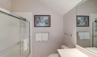 4744 34TH St N, Arlington, VA 22207
