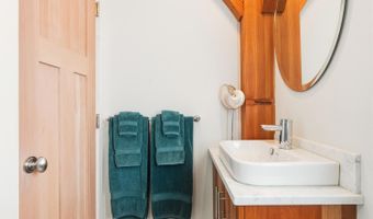 11 Grason Ln, Bar Harbor, ME 04609