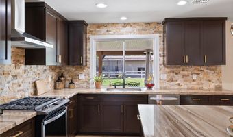33127 Camelot Dr, Yucaipa, CA 92399