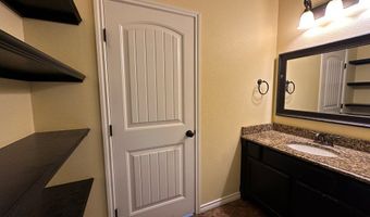 1622 Red Oak Ln, Andrews, TX 79714