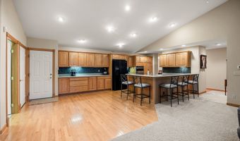 1108 NW Waterfront Dr, Ankeny, IA 50023