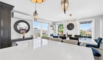 318 Farmington Ave, Cranston, RI 02920