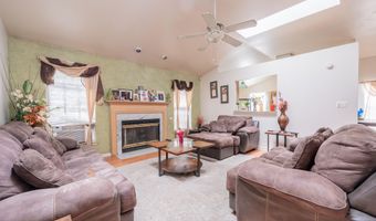 15 Quincy Manor Ln, Burlington, NJ 08016