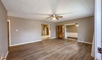 815 N 7th St, Arkansas City, KS 67005