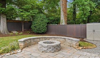 1815 DeArmon Dr, Charlotte, NC 28205