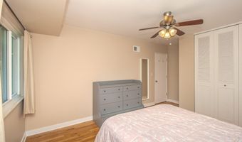 1795 Hideaway Ln, Ann Arbor, MI 48105
