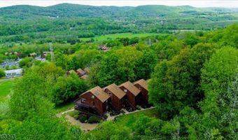3 Telemark Dr 10, Alloway, NJ 07462