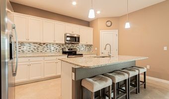 3943 E Hampton Cir, Alva, FL 33920