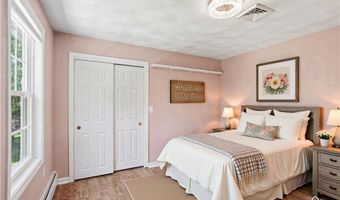 71 Rolling Hill Dr, Exeter, RI 02822
